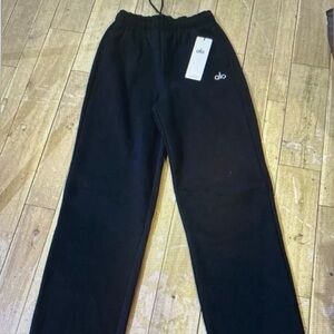 ALO Yoga Black Straight Leg Pants